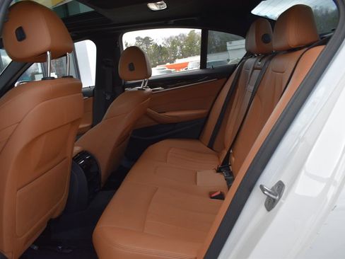 Used 2021 BMW 530i xDrive image 32