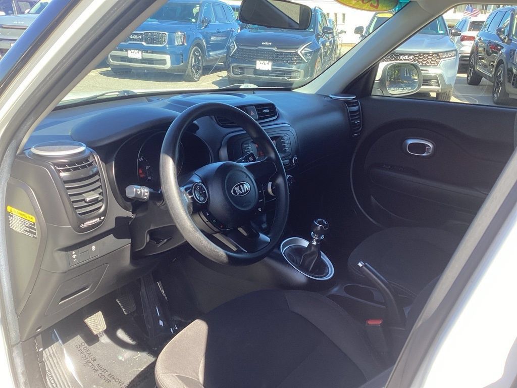 Used 2016 Kia Soul FWD image 12