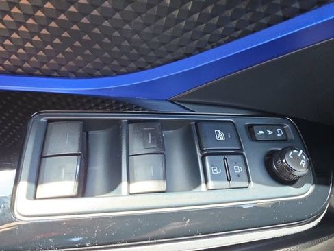 Used 2021 Toyota C-HR XLE FWD image 29