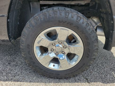 Used 2022 RAM 1500 Big Horn AWD/4WD image 25