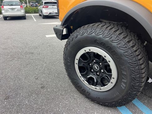 Used 2022 Ford Bronco Black Diamond w/ Sasquatch Package image 16