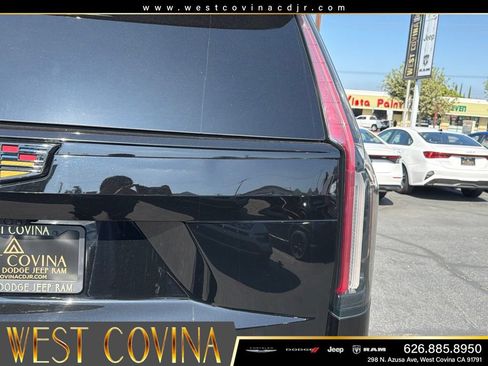 Used 2023 Cadillac Escalade V AWD/4WD image 35