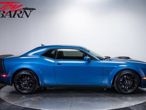 Used 2021 Dodge Challenger R/T Scat Pack RWD image 6