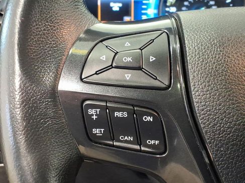 Used 2017 Ford Explorer XLT w/ Equipment Group 202A image 10