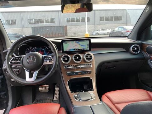 Used 2022 Mercedes-Benz GLC 300 4MATIC image 26