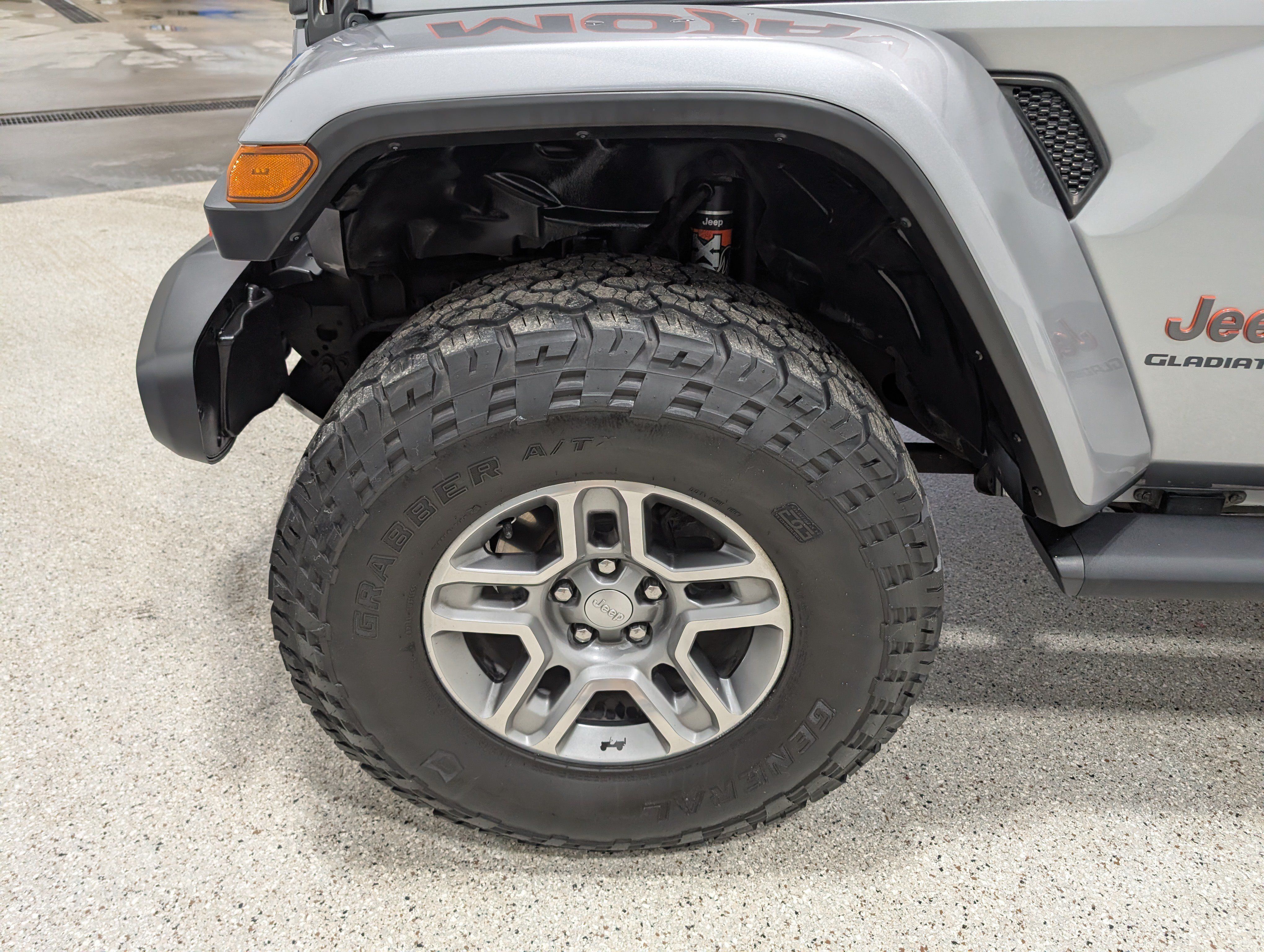 Used 2021 Jeep Gladiator Mojave AWD/4WD image 11