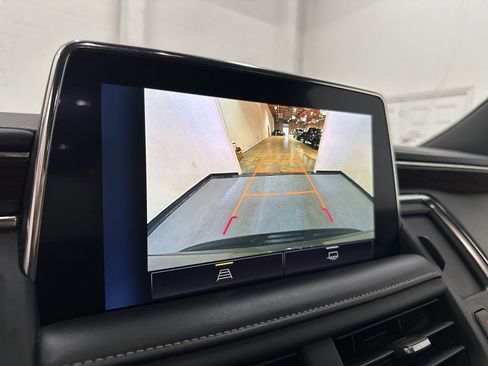 Used 2023 Chevrolet Suburban Premier image 43