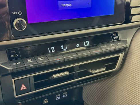 Used 2025 Toyota Camry SE FWD image 11