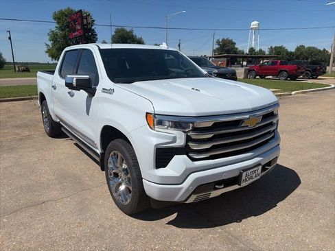New 2026 Chevrolet Silverado 1500 High Country AWD/4WD image 8