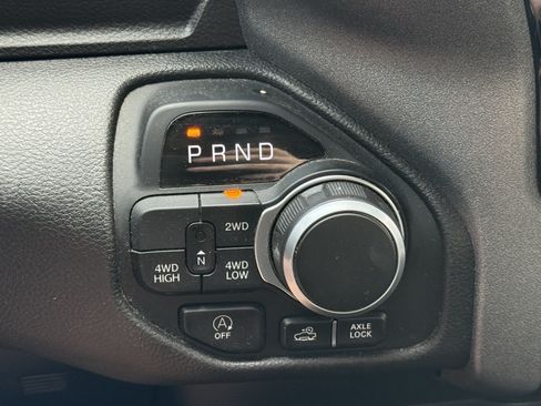 Used 2025 RAM 1500 Warlock AWD/4WD image 15