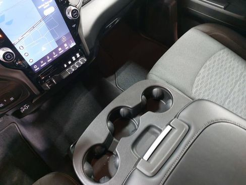 Used 2026 RAM 2500 Big Horn AWD/4WD image 25