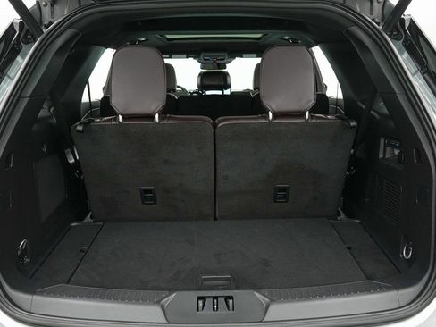Certified 2025 Ford Explorer Platinum image 22