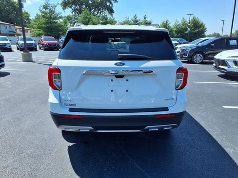 Used 2024 Ford Explorer XLT w/ Equipment Group 202A AWD/4WD image 25