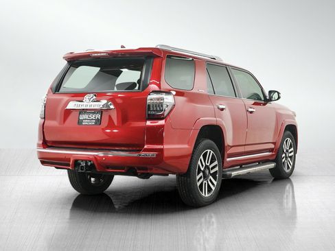Used 2022 Toyota 4Runner Limited AWD/4WD image 5