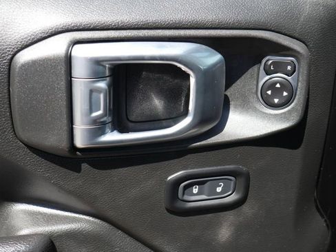 Used 2022 Jeep Gladiator Sport AWD/4WD image 13