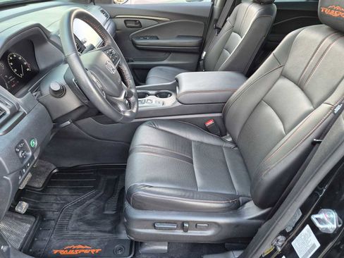 Used 2025 Honda Ridgeline TrailSport image 14