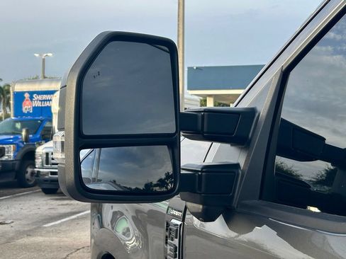 Used 2025 Ford F350 Lariat w/ Lariat Ultimate Package AWD/4WD image 17