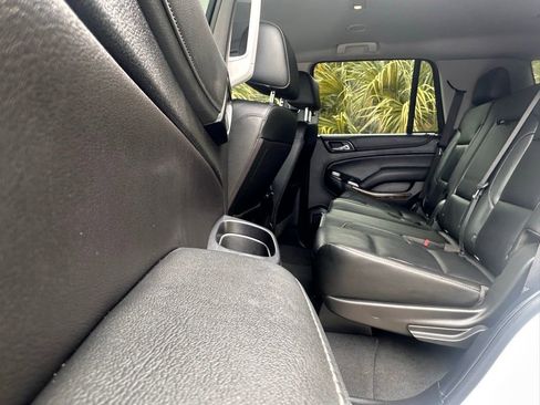 Used 2019 Chevrolet Tahoe LT w/ Luxury Package RWD image 20