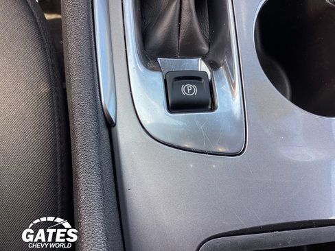 Used 2024 Chevrolet Malibu LT FWD image 27