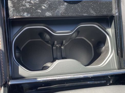 New 2025 Jeep Grand Cherokee Summit image 27