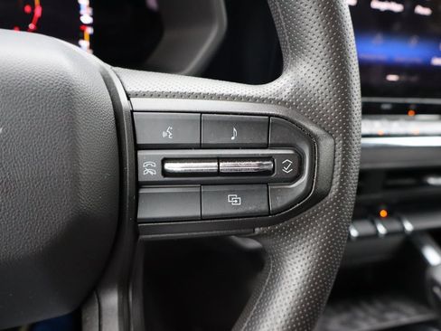 Used 2023 Chevrolet Colorado Trail Boss w/ LPO, Flex Utility Package image 7