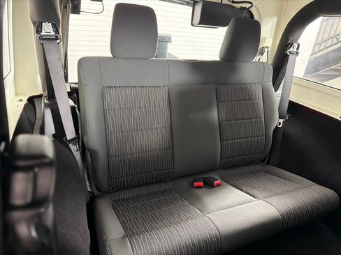 Used 2012 Jeep Wrangler Sport w/ Connectivity Group AWD/4WD image 18