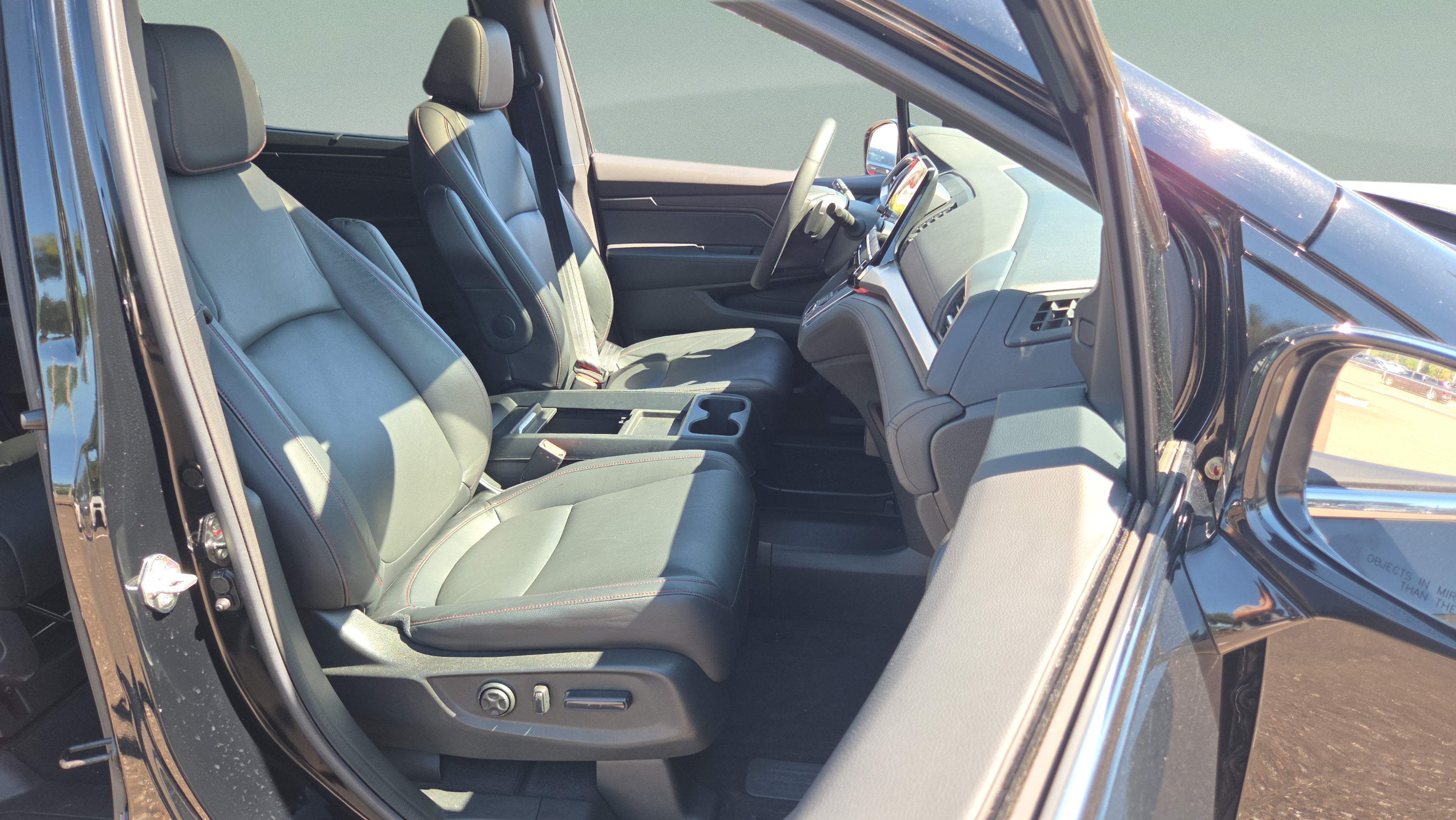 Used 2023 Honda Odyssey Sport image 18
