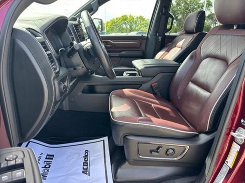 Used 2025 RAM 1500 Limited AWD/4WD image 18