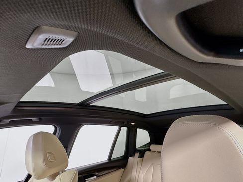 Used 2019 BMW X3 xDrive30i w/ Premium Package image 5