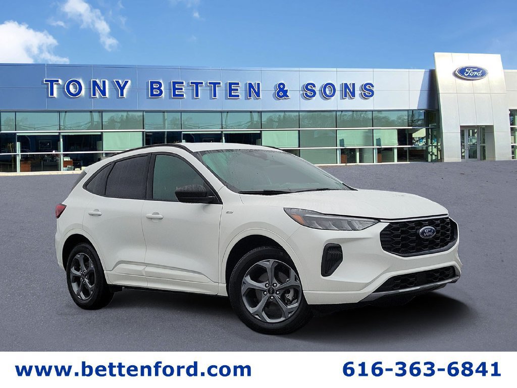 Used 2024 Ford Escape ST-Line w/ Tech Pack #1 AWD/4WD image 1