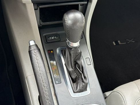 Used 2020 Acura ILX FWD image 30