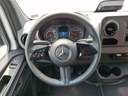 Used 2026 Mercedes-Benz Sprinter 2500 image 21