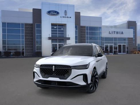 New 2026 Lincoln Nautilus Reserve w/ Jet Appearance Package image 2