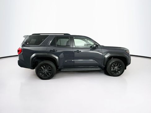 Used 2025 Toyota 4Runner SR5 AWD/4WD image 10