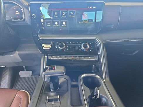 Used 2022 GMC Sierra 1500 Denali Ultimate AWD/4WD image 12