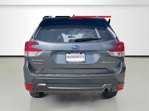 Used 2024 Subaru Forester Premium image 6