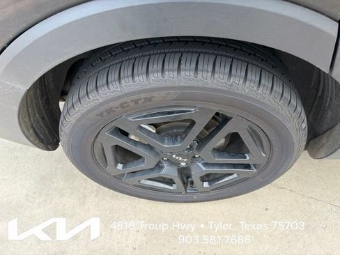 Used 2024 Kia Telluride EX X-Line AWD/4WD image 12