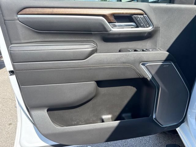 Used 2025 Chevrolet Silverado 3500 High Country w/ High Country Premium Package AWD/4WD image 31