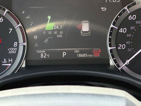 Certified 2025 Toyota Highlander LE image 14