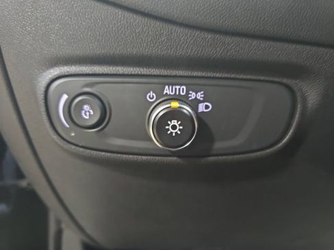 Used 2023 Chevrolet Equinox RS image 27