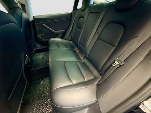 Used 2023 Tesla Model 3 Performance image 13