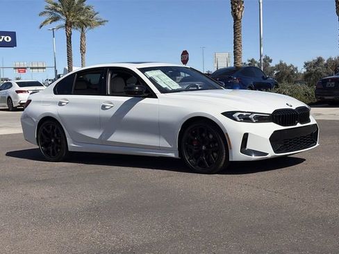 Used 2026 BMW 330i Sedan w/ M Sport Package RWD image 4