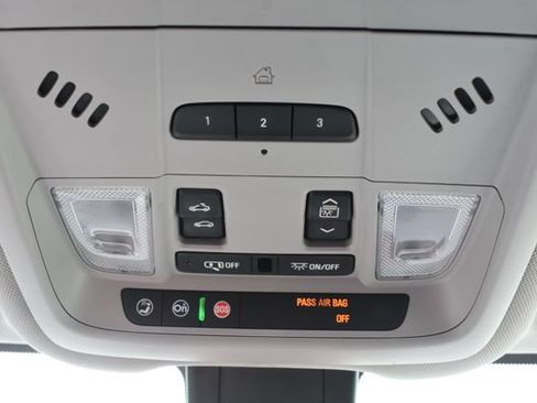 Used 2019 Chevrolet Equinox Premier FWD image 35