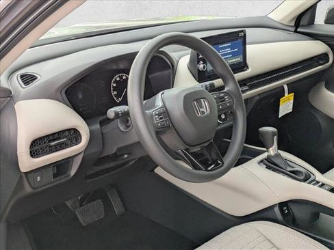 New 2026 Honda HR-V LX image 3