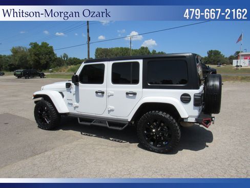 Used 2023 Jeep Wrangler Unlimited Sahara AWD/4WD image 10