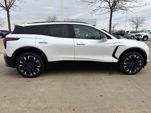 Used 2024 Chevrolet Blazer EV RS image 8