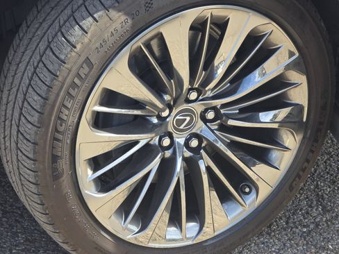 Used 2018 Lexus LS 500 AWD w/ Luxury Package image 10