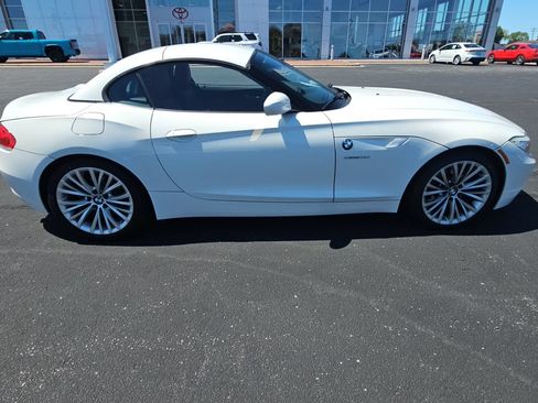 Used 2012 BMW Z4 sDrive35i RWD image 2