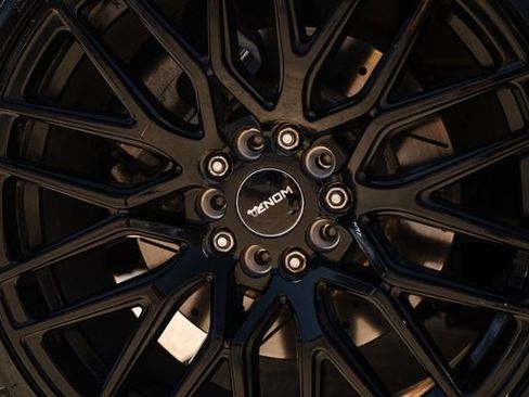 Used 2006 Nissan 350Z Touring w/ (N93) Cargo Convenience Pkg image 3