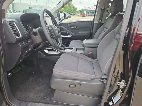 Used 2022 Nissan Frontier SV RWD image 18